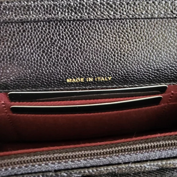 Brand new 23P authentic Chanel business affinity clutch with chain - Picture 9 of 17